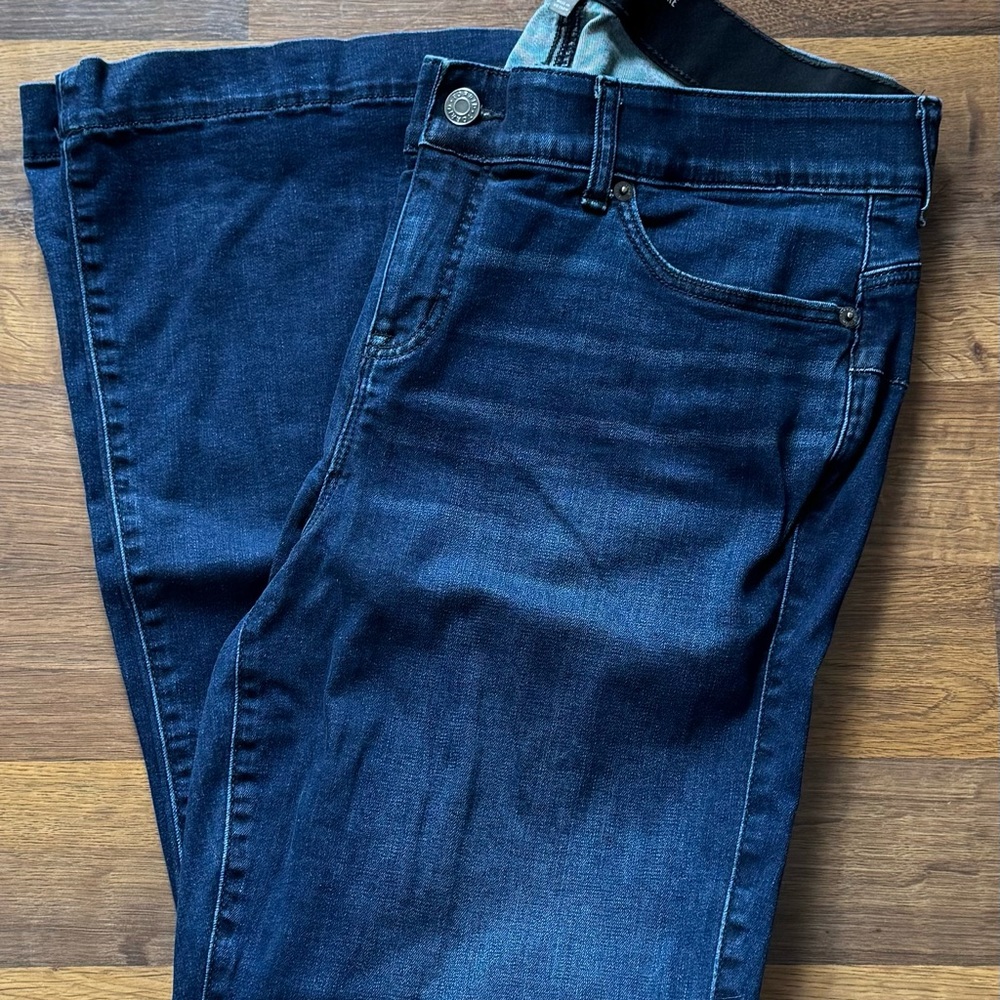 Torrid Super Soft Bombshell Flare Leg Jean Size 18 Regular